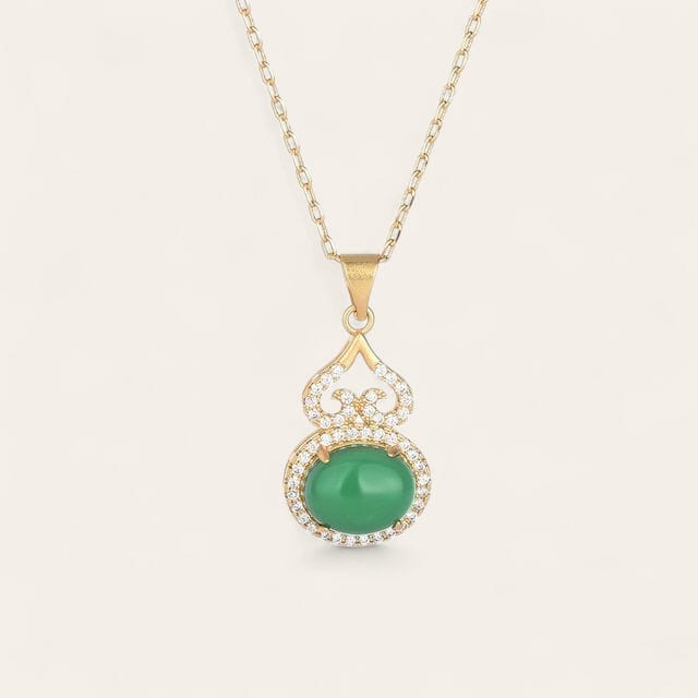 Collana con pietra verde smeraldo