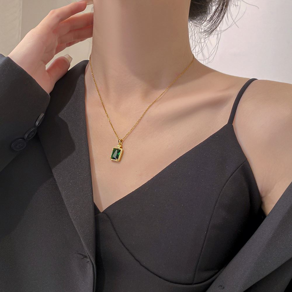 Collana Rettangolo Oro con Smeraldo Verde in Acciaio Inox