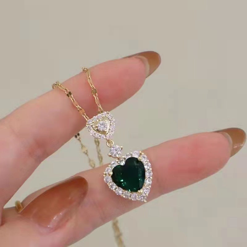 Collana con ciondolo cuore e zircone verde in acciaio inox