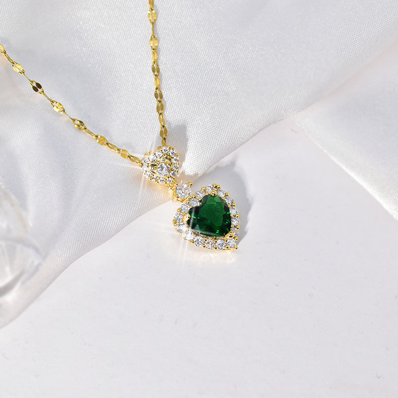 Collana con ciondolo cuore e zircone verde in acciaio inox