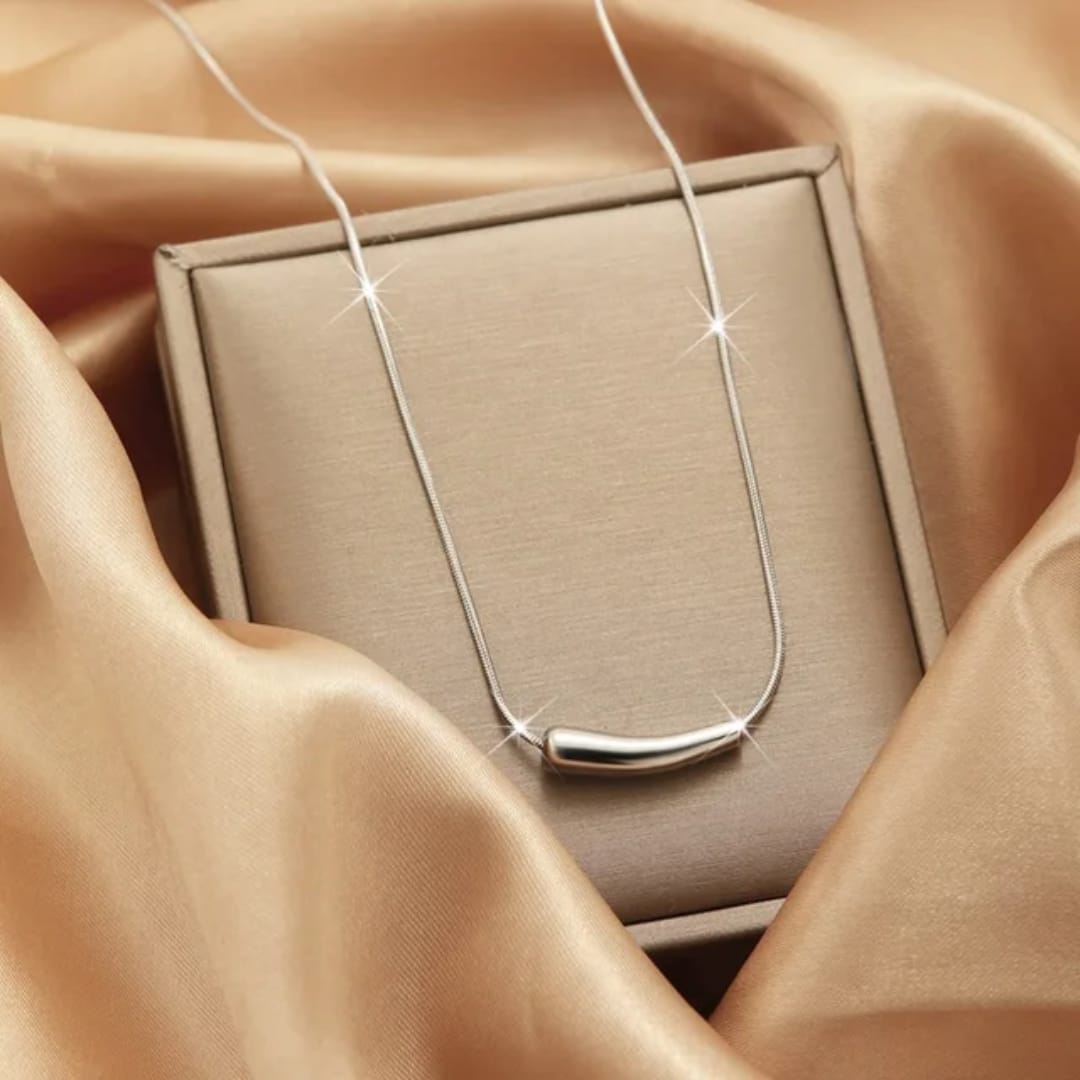 Collana con mostrina argento