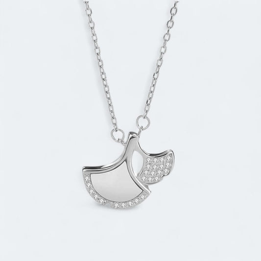 Collana con foglia di ginkgo in acciaio inox