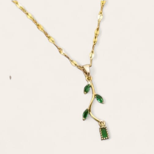 Collana Pendente in Oro con Motivo di Ramo e Foglie Verde Smeraldo