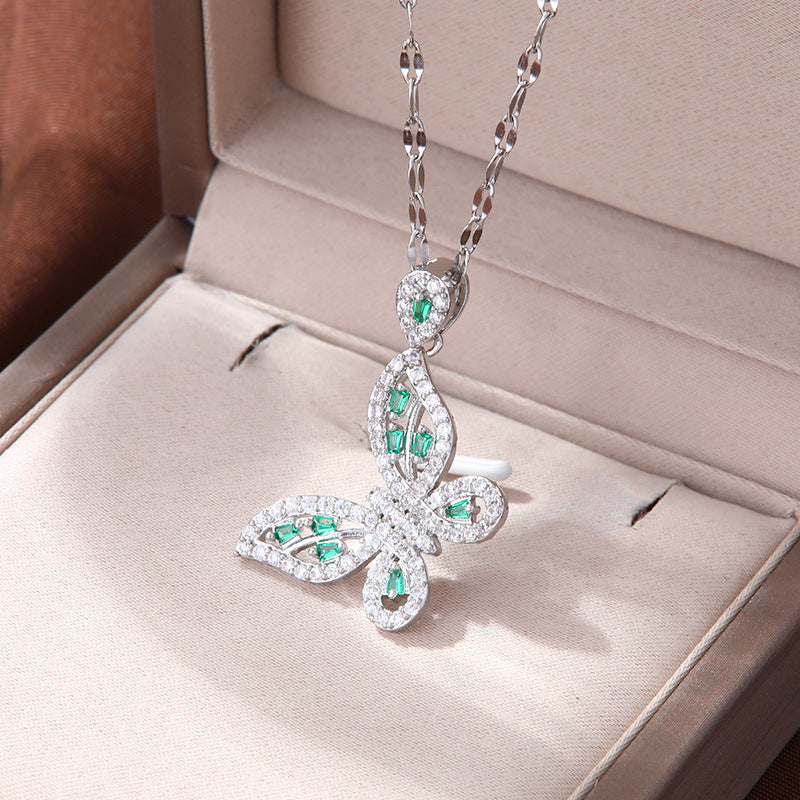 Collana con ciondolo farfalla in argento e zirconi verdi