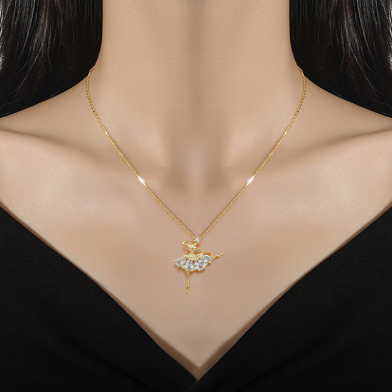 Collana in acciaio inox con ciondolo ballerina e diamanti
