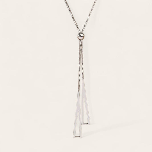 Collana pendente dal design geometrico